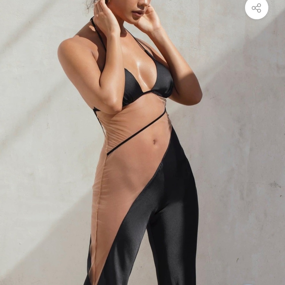 God Save Queens Jumpsuit. Black size 4-6